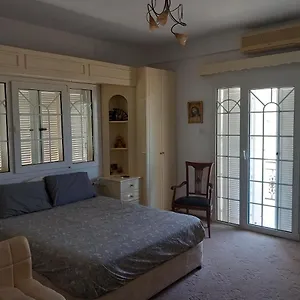Vasilis House , Dromolaxia Cypr